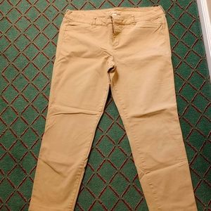 Old Navy pixie khaki pants